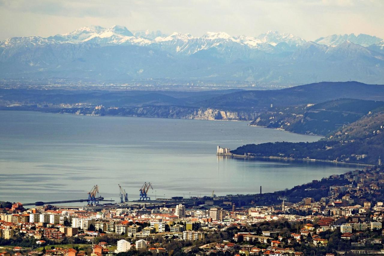 Stella Di Mare Apartment Trieste Bagian luar foto